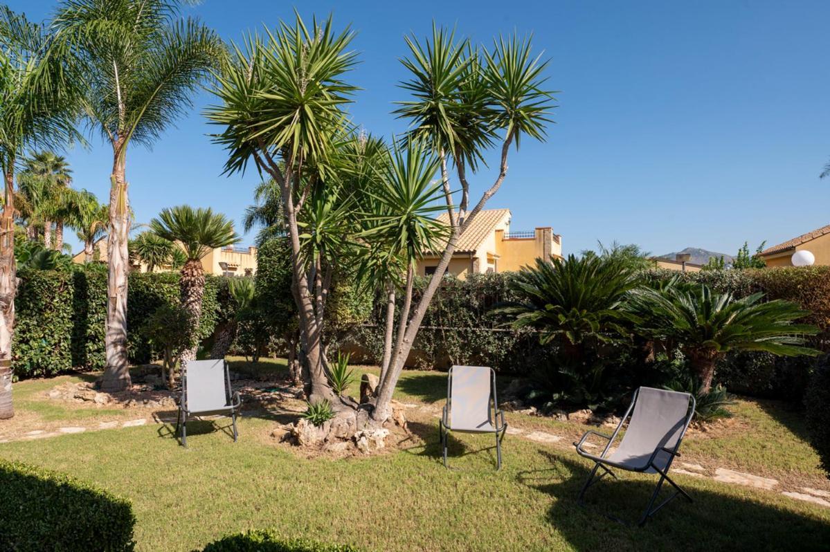 Villa Plumeria Campofelice Di Roccella Exteriör bild