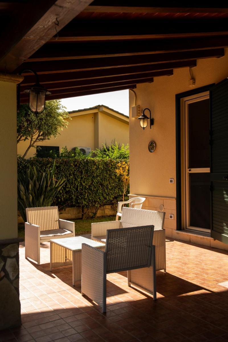 Villa Plumeria Campofelice Di Roccella Exteriör bild