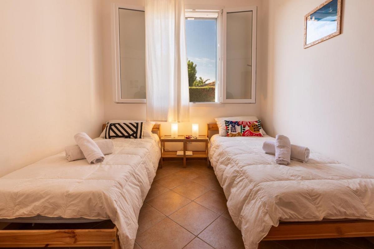 Villa Plumeria Campofelice Di Roccella Exteriör bild